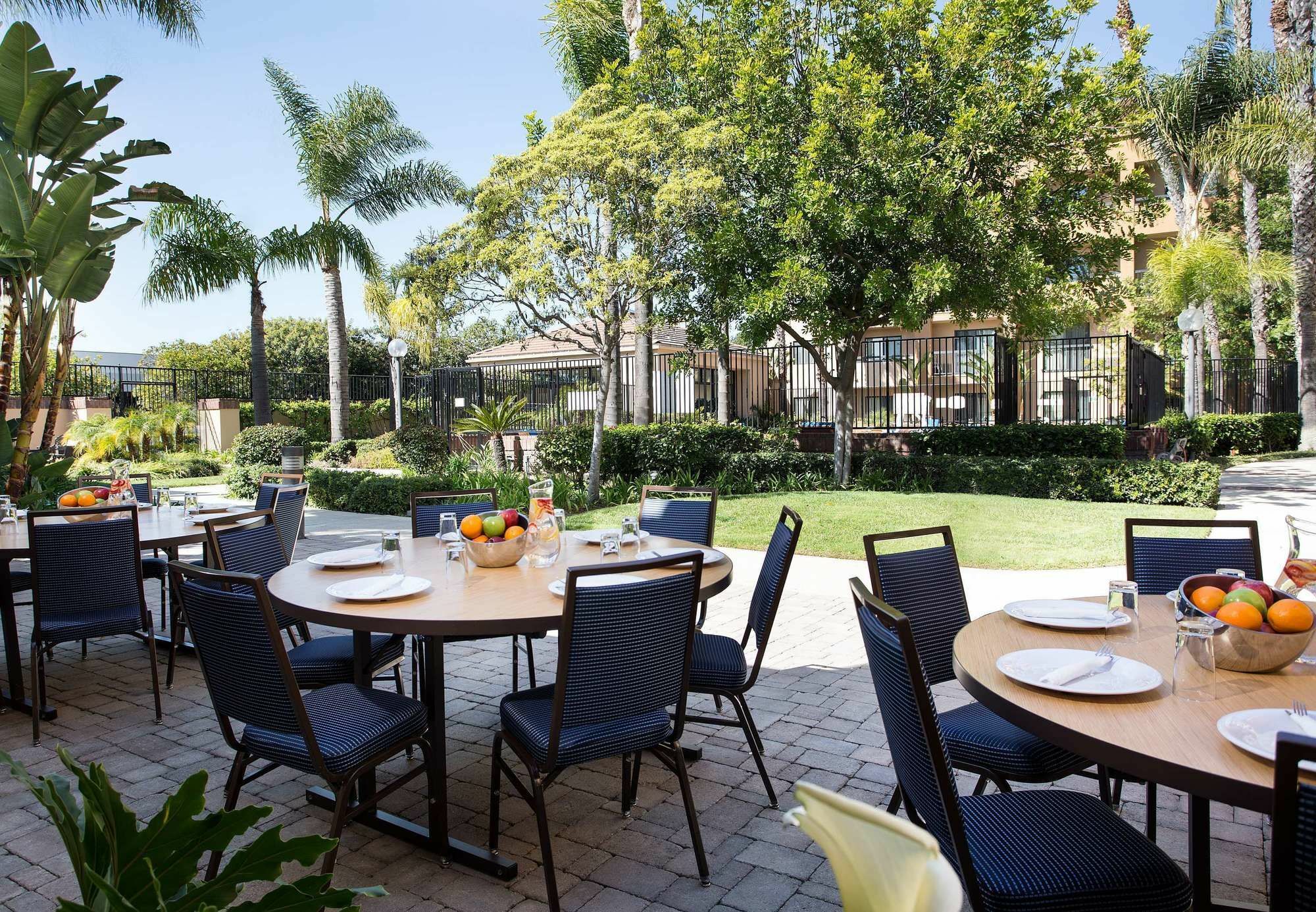 Courtyard Costa Mesa South Coast Metro Hotel Санта Ана Екстериор снимка